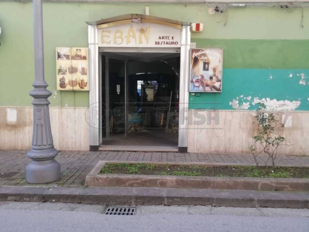 Locale commerciale via trento 204, mercatello - mariconda, salerno