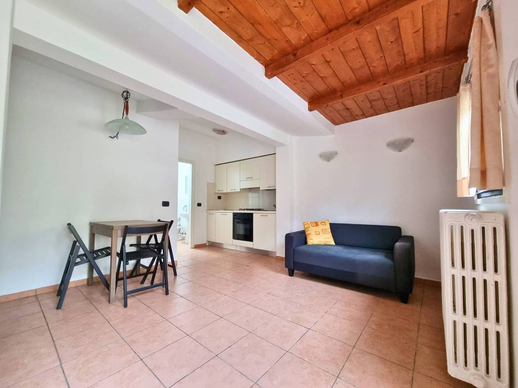 Bilocale strada provinciale   33 del pastello, fumane
