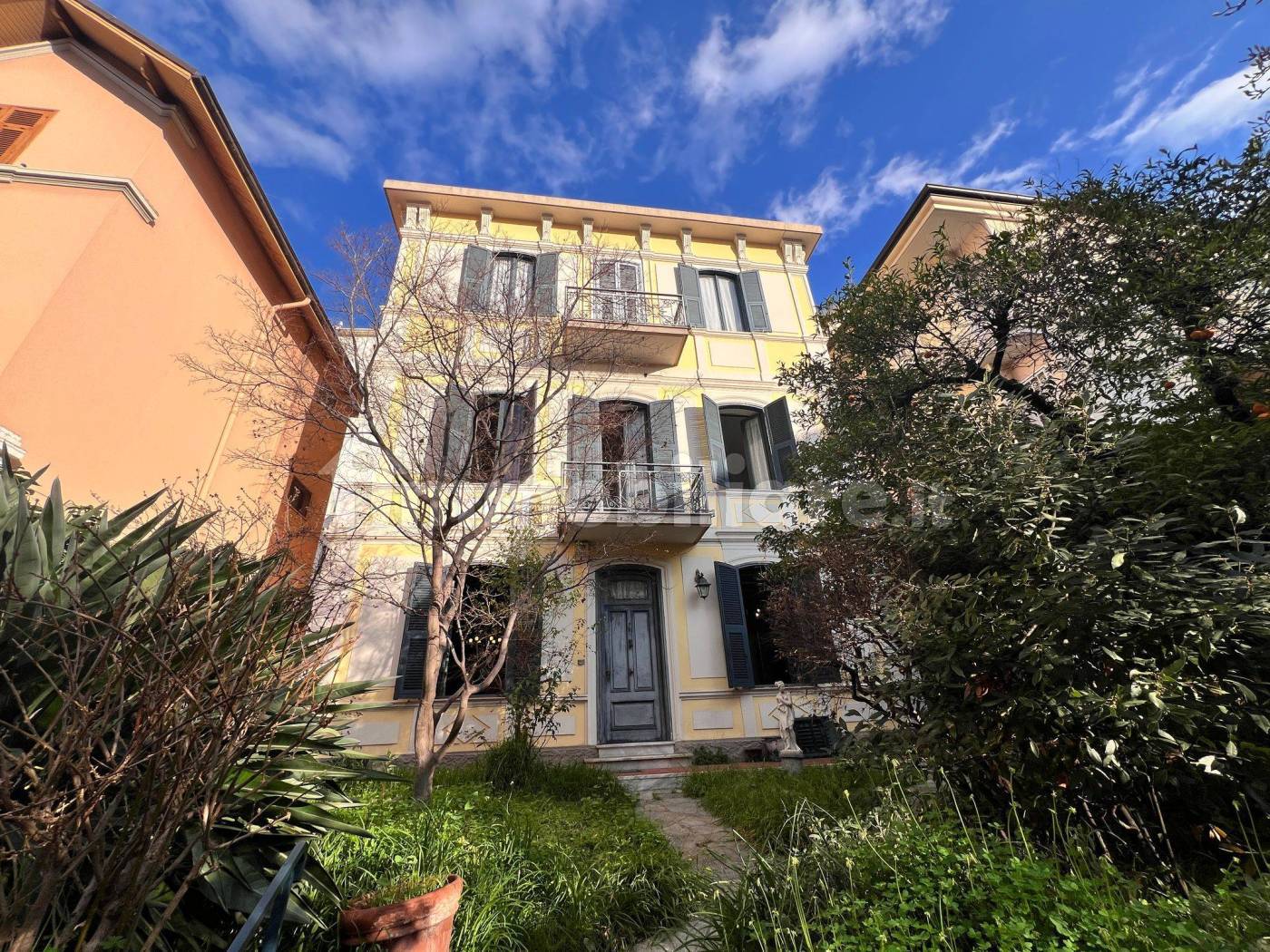 Casa indipendente in vendita a Sanremo