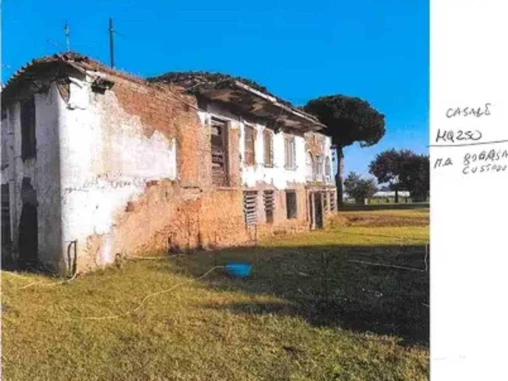 Casale via torre del giglio, centro, latina