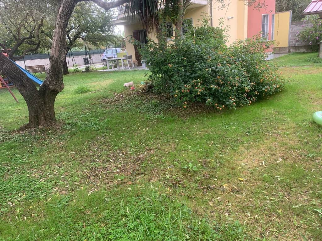 Villa bifamiliare via pratta, romagnano, massa