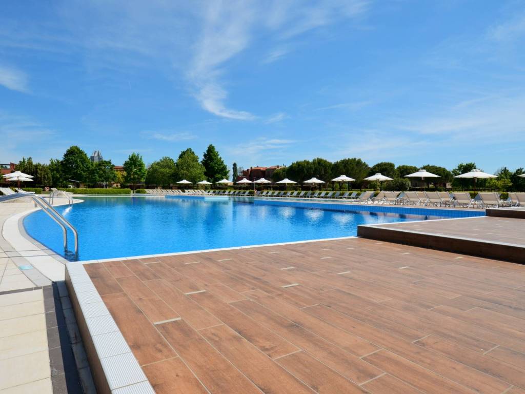 Terratetto unifamiliare via peter reichegger, lido centro ovest, jesolo