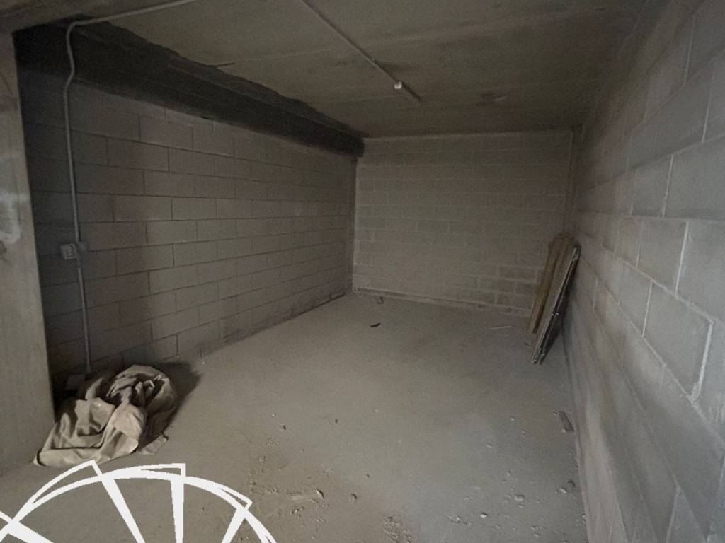 Garage - box, centro storico - san francesco, prato