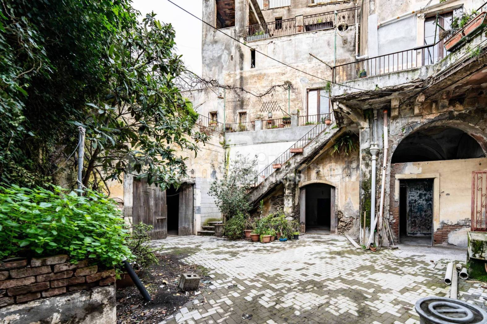 Palazzo - Edificio in vendita a Acireale