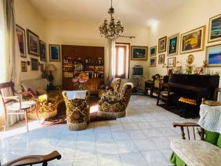 Salone