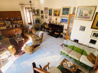 Salone