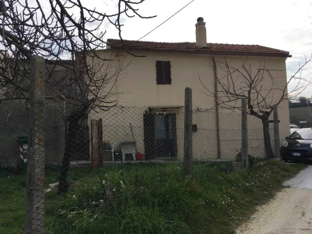 Villa unifamiliare via gualdo, montemarciano