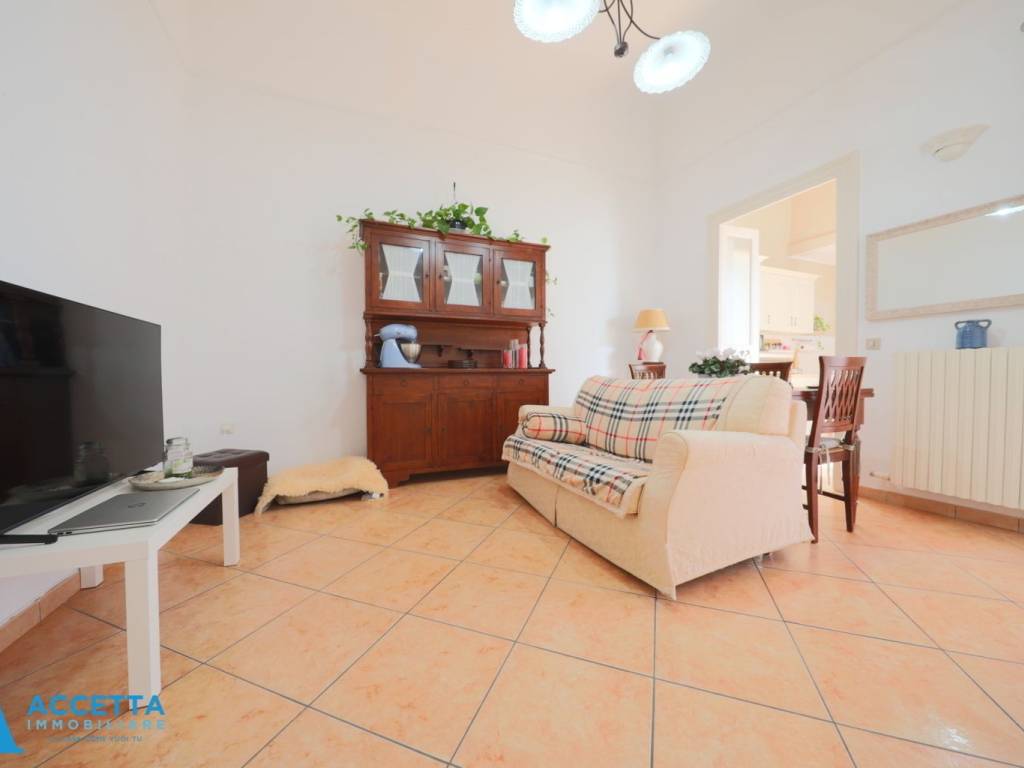 Quadrilocale via cavallotti  57, borgo, taranto