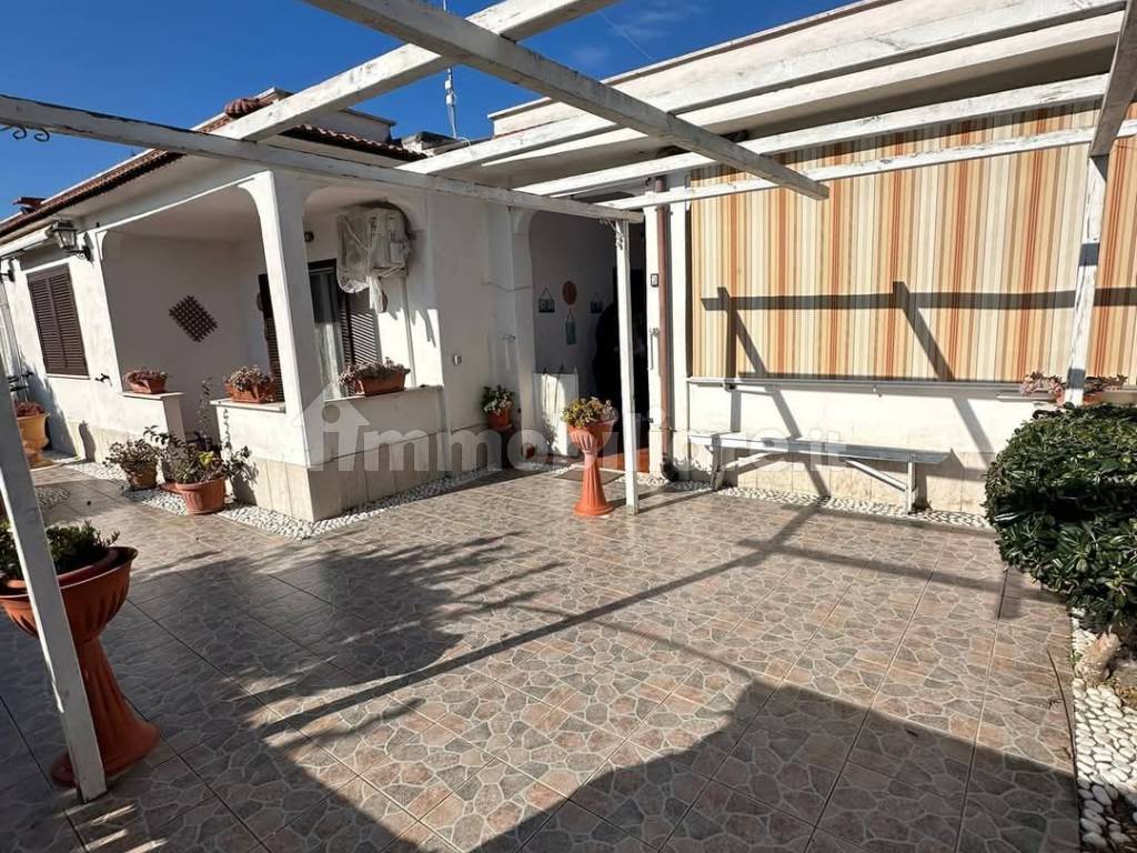 affitto-appartamento-anzio-trilocale-in-via-alcione-buono-stato