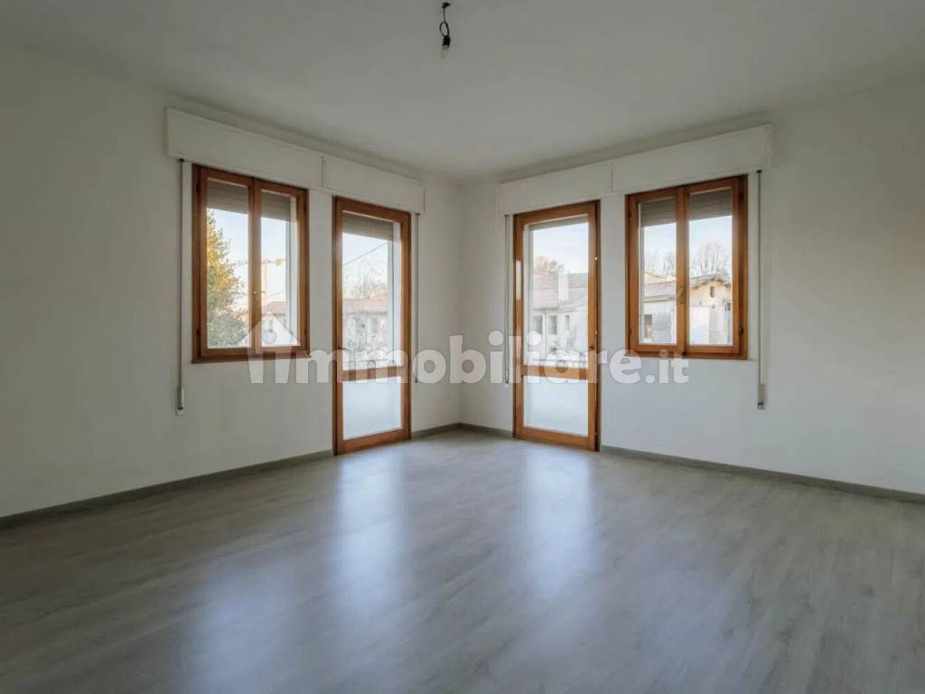 vendita-appartamento-conselve-quadrilocale-in-via-fossalta-11-buono