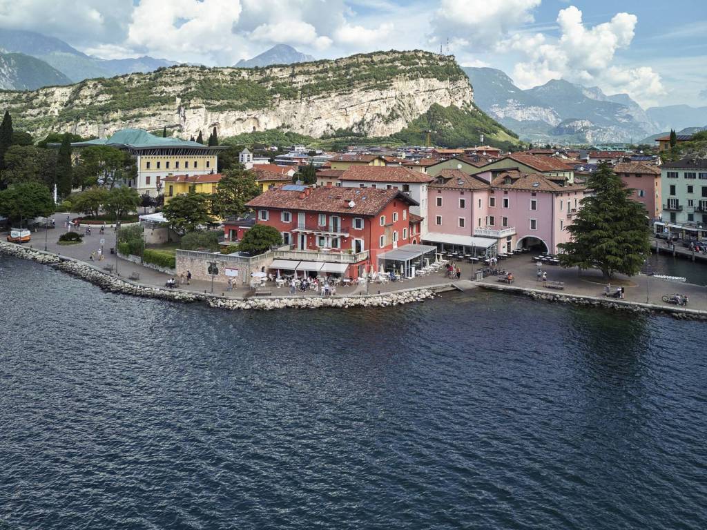 Appartamento via benaco 15, centro, nago-torbole