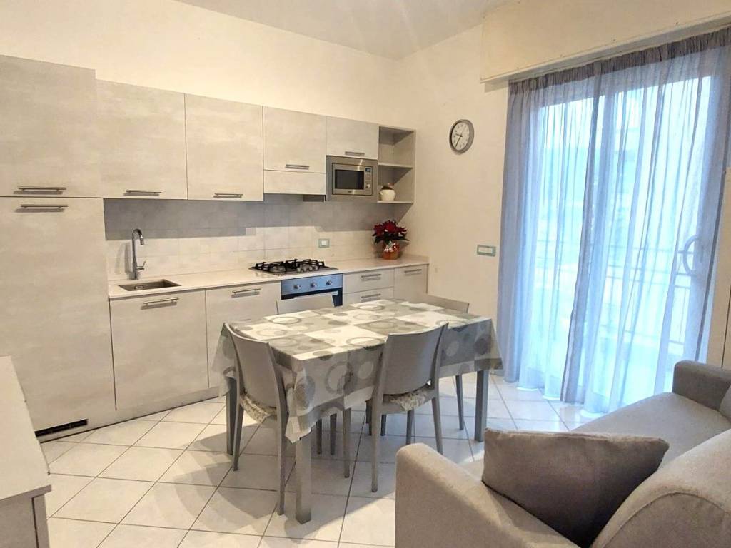 Trilocale corso europa 4, centro, loano