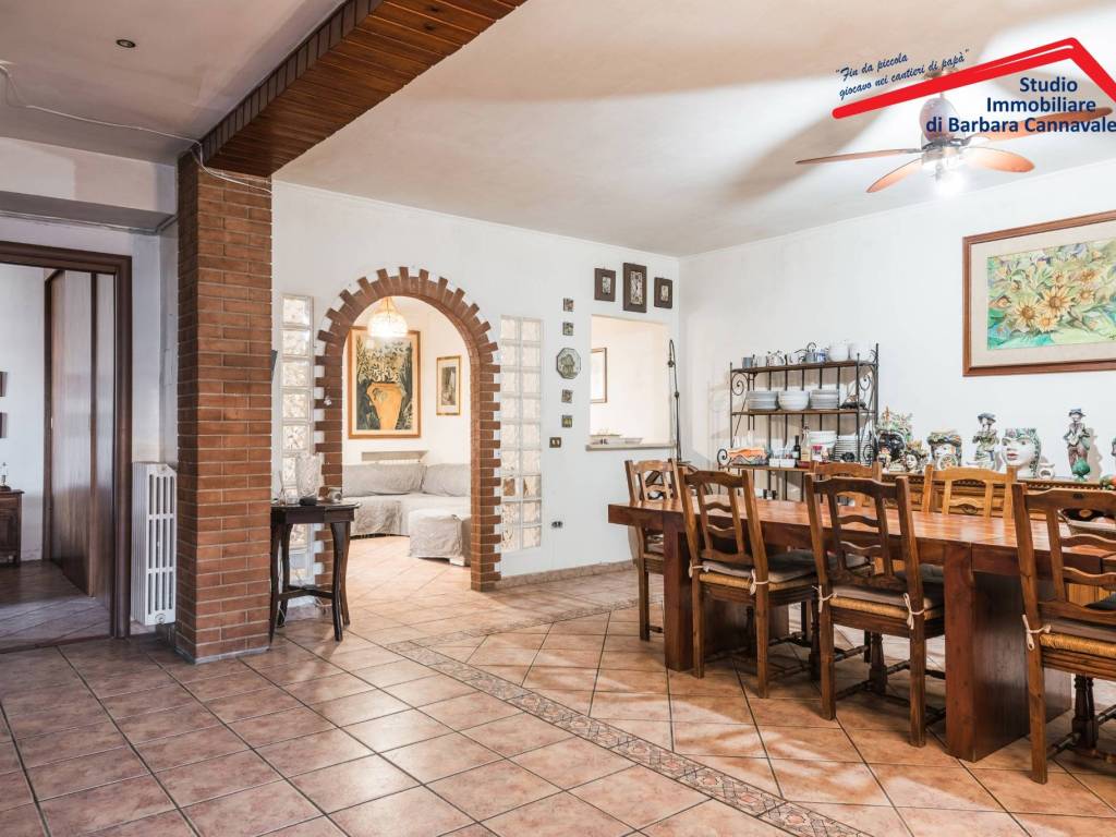 Villa bifamiliare, buono stato, 303 m², Infernetto, Roma