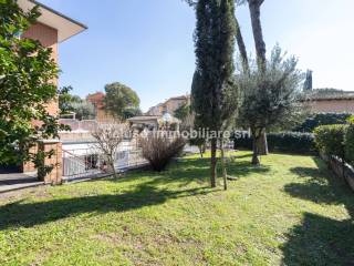 Apartment via Venosa, Quarto Miglio, Rome