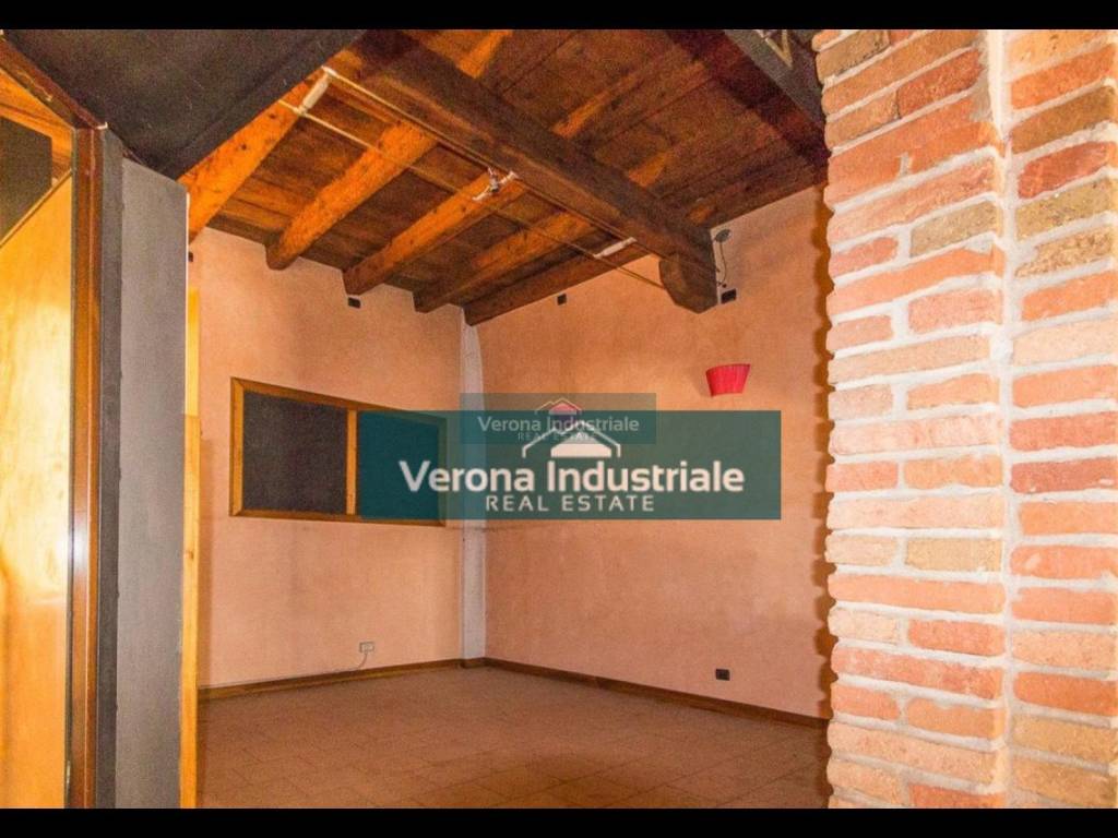 Stanza non arredata