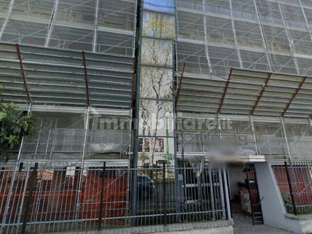 Auction for apartment, via Dessiè, 15, 20153 Milano Italia - 20153 ...