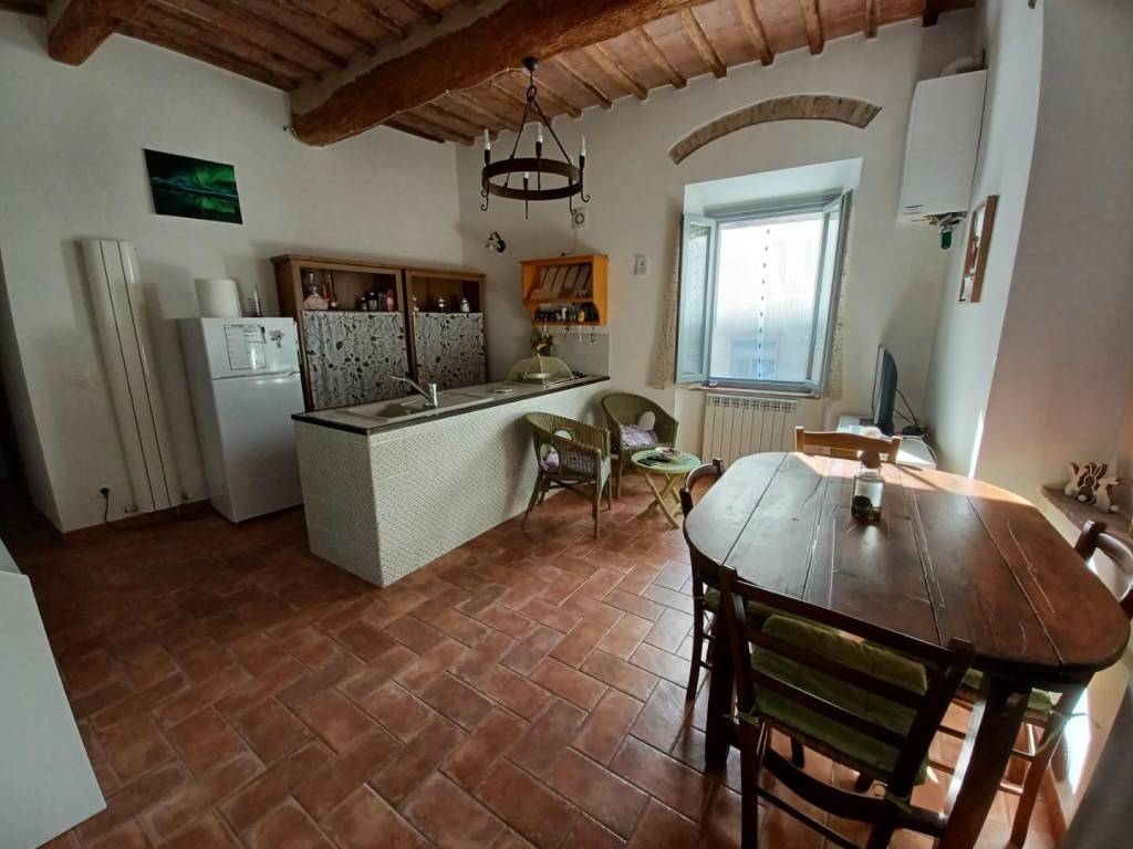 Trilocale piazza bartolomeo scala,, colle bassa, via gramsci, colle di val d'elsa