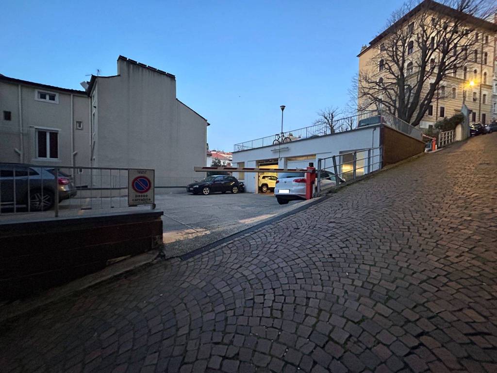 Posto auto - moto via francesco cappello, san vito - campi elisi, trieste