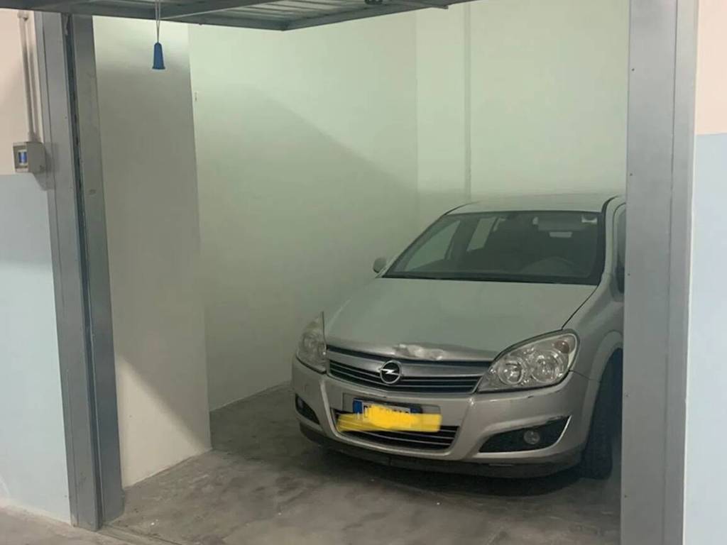Garage - box via germania, bozzano, brindisi