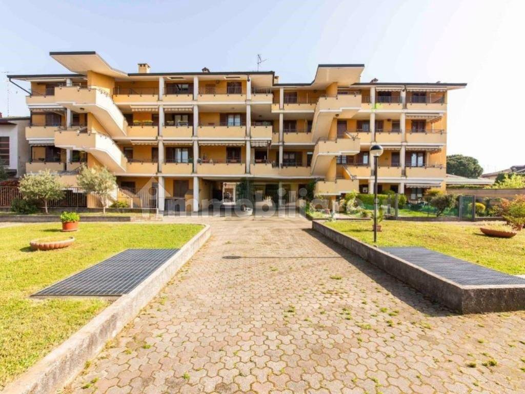 Vendita Appartamento Lainate. Quadrilocale in viale Eugenio Villoresi 7 ...