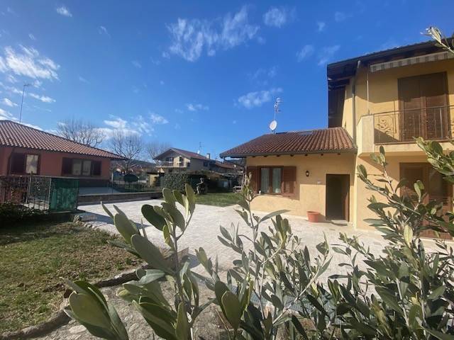 Villa plurifamiliare via per oriano 149/1, mercallo