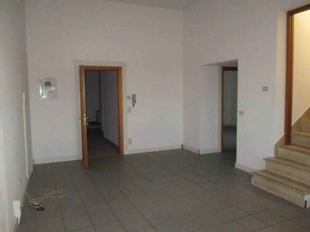 Ufficio - studio quartiere centro, città, montevarchi