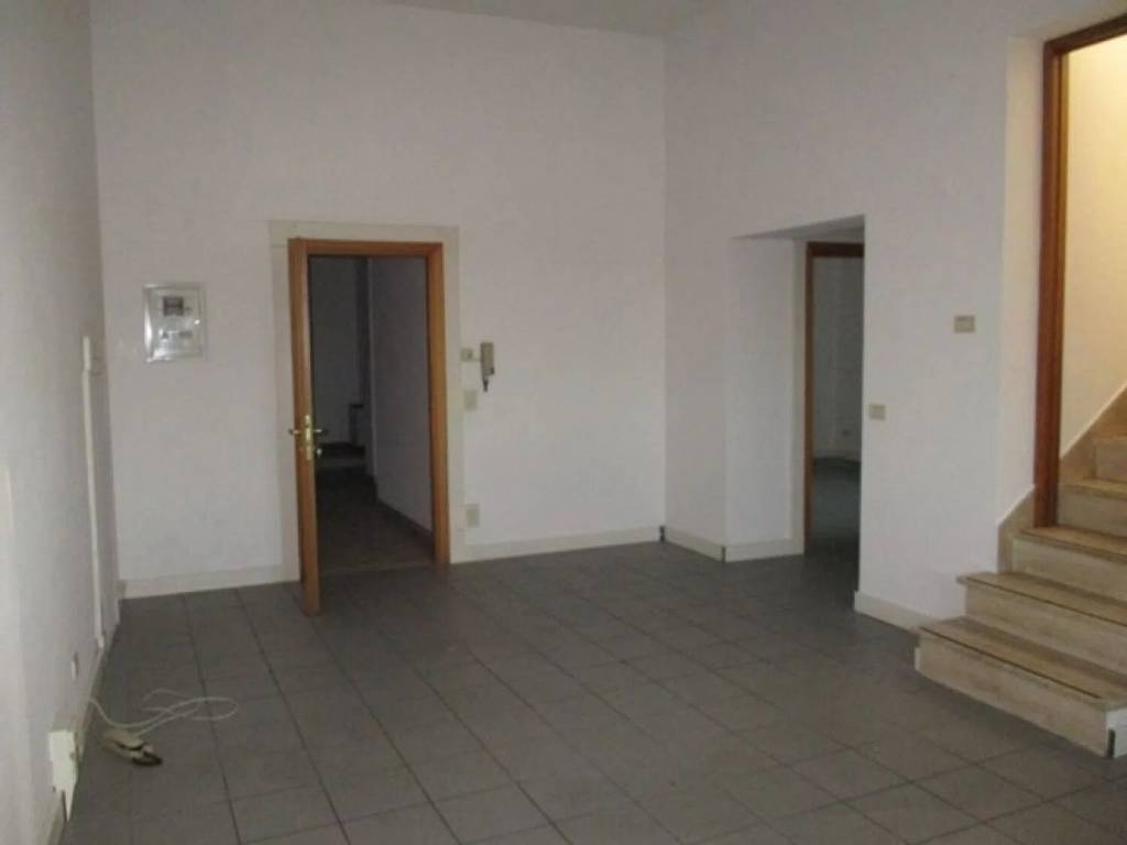 Ufficio - studio quartiere centro, città, montevarchi