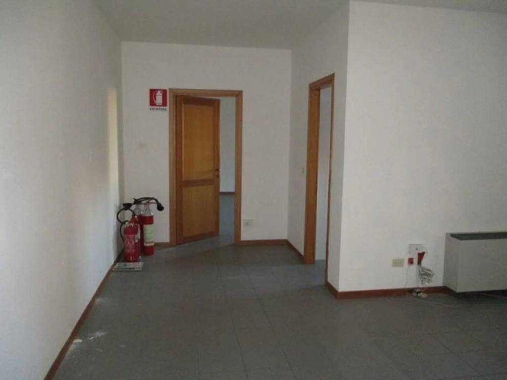 Ufficio - studio quartiere centro, città, montevarchi