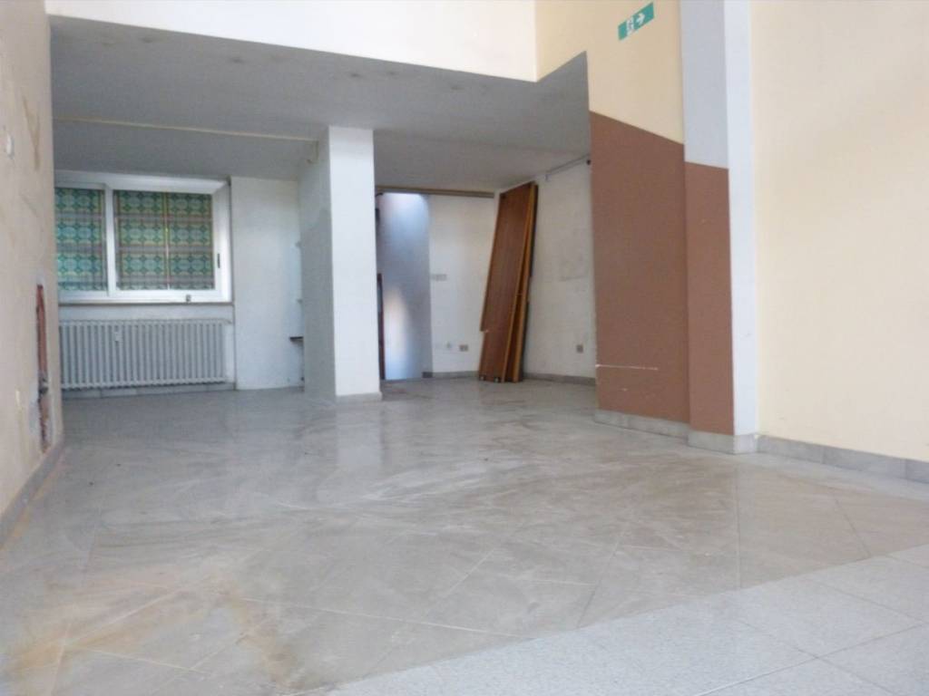 Locale commerciale corso emanuele filiberto, centro, fossano