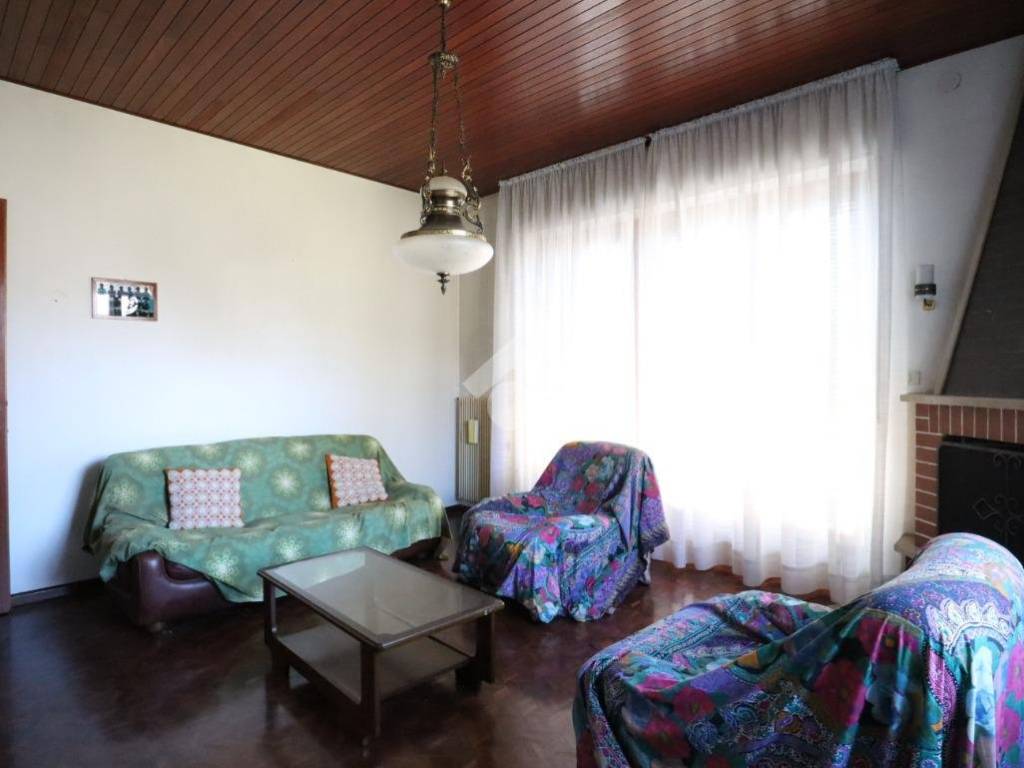 Salone