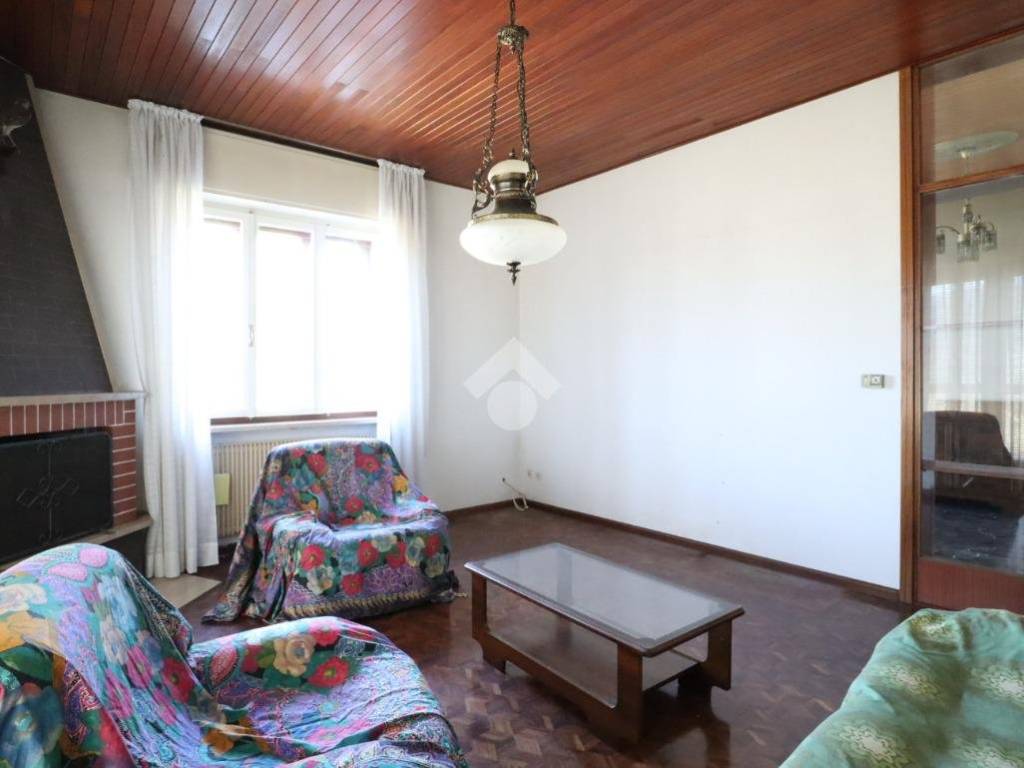 Salone