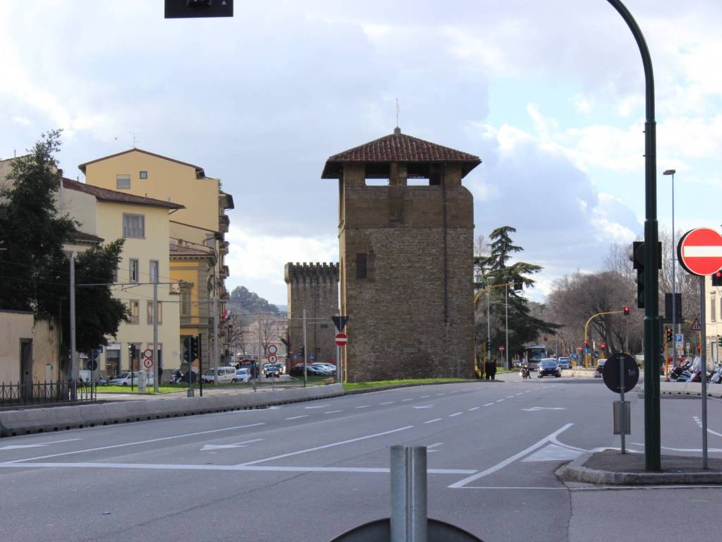 Locale commerciale via il prato 45, borgo ognissanti - il prato, firenze