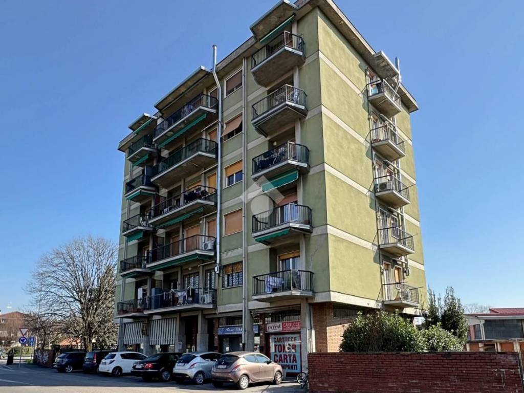Garage - box via giotto 5, centro, carate brianza