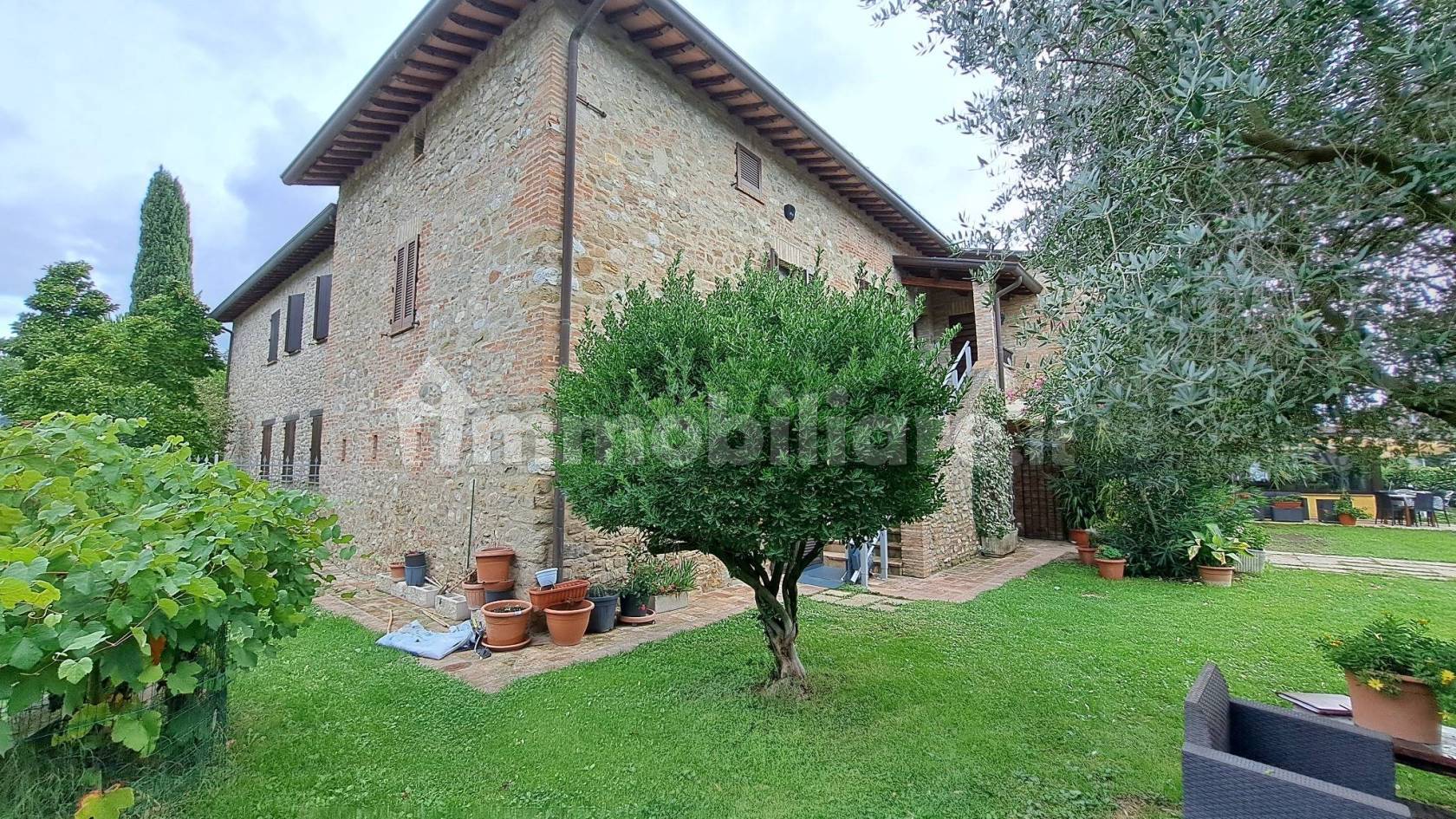 Zrekonstruované venkovské sídlo s terasou a zahradou v Ponte Pattoli, Perugia - 3