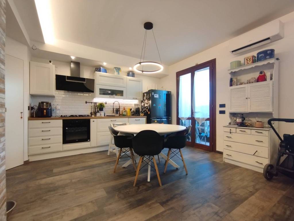 Villa a schiera via 4 novembre, vignole olmi, quarrata