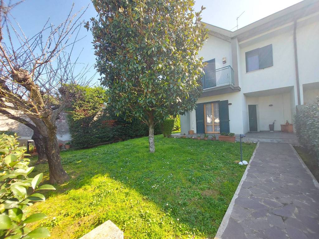 Villa a schiera via ferruccio parri, villa fastiggi, pesaro
