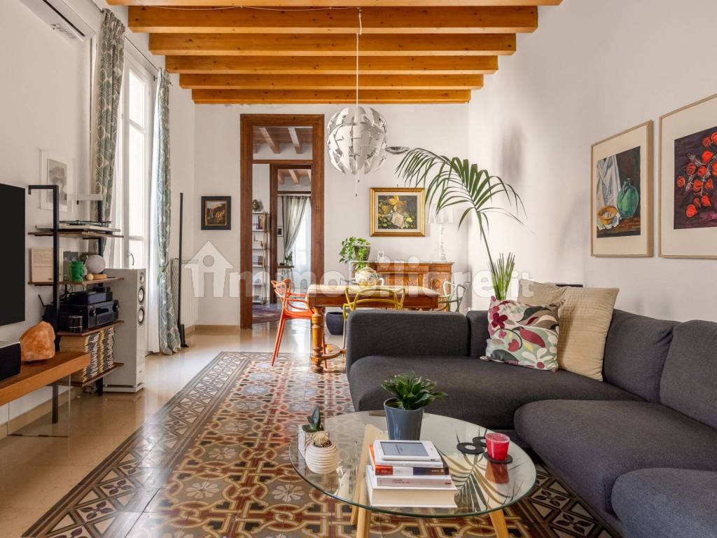 Salone