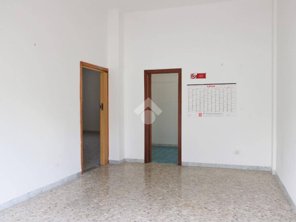 Garage - box via anna frank, putignano