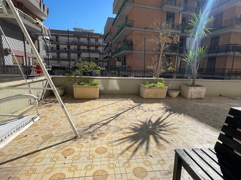 Quadrilocale via giuseppe saverio poli 55, picone, bari