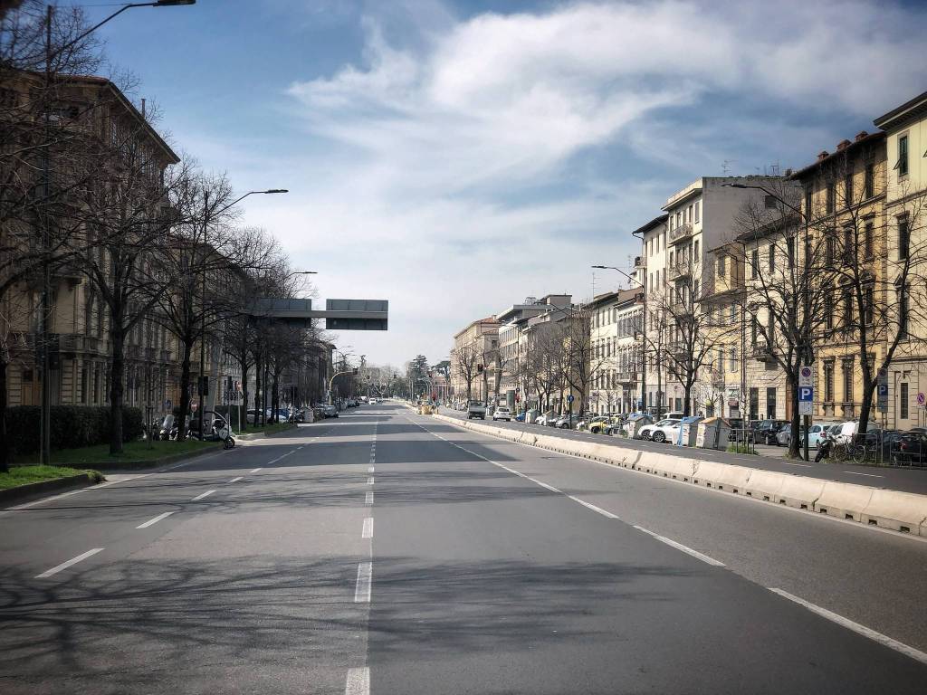 Locale commerciale viale spartaco lavagnini 11a, san marco - ss annunziata, firenze