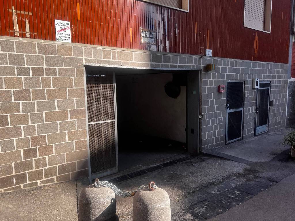Magazzino - deposito via spartaco 23, soccavo, napoli