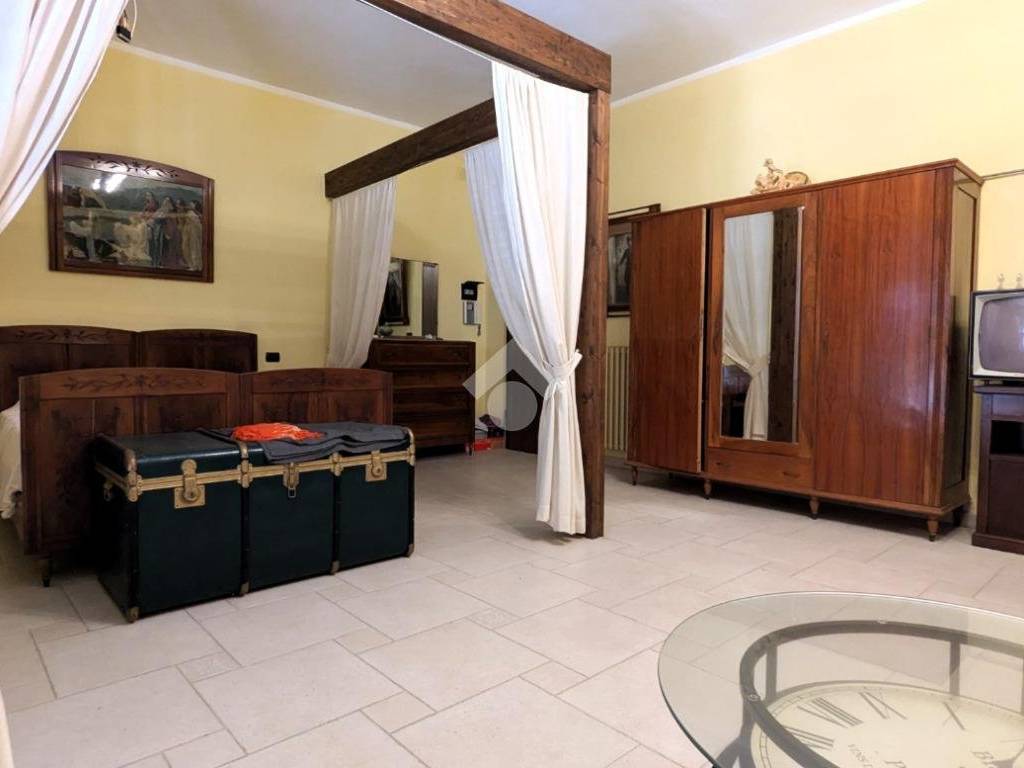 Salone