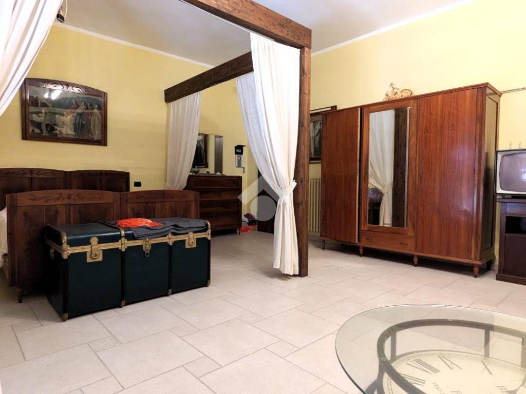 Salone