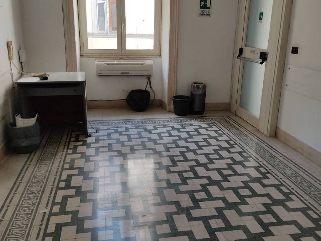 Ufficio - studio piazza giuseppe garibaldi 26, tribunali, napoli