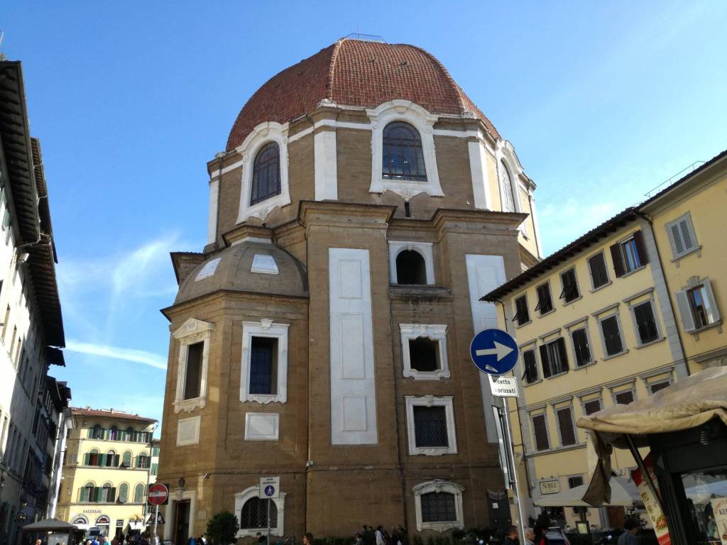 Attività commerciale via nazionale 7, fortezza - stazione, firenze