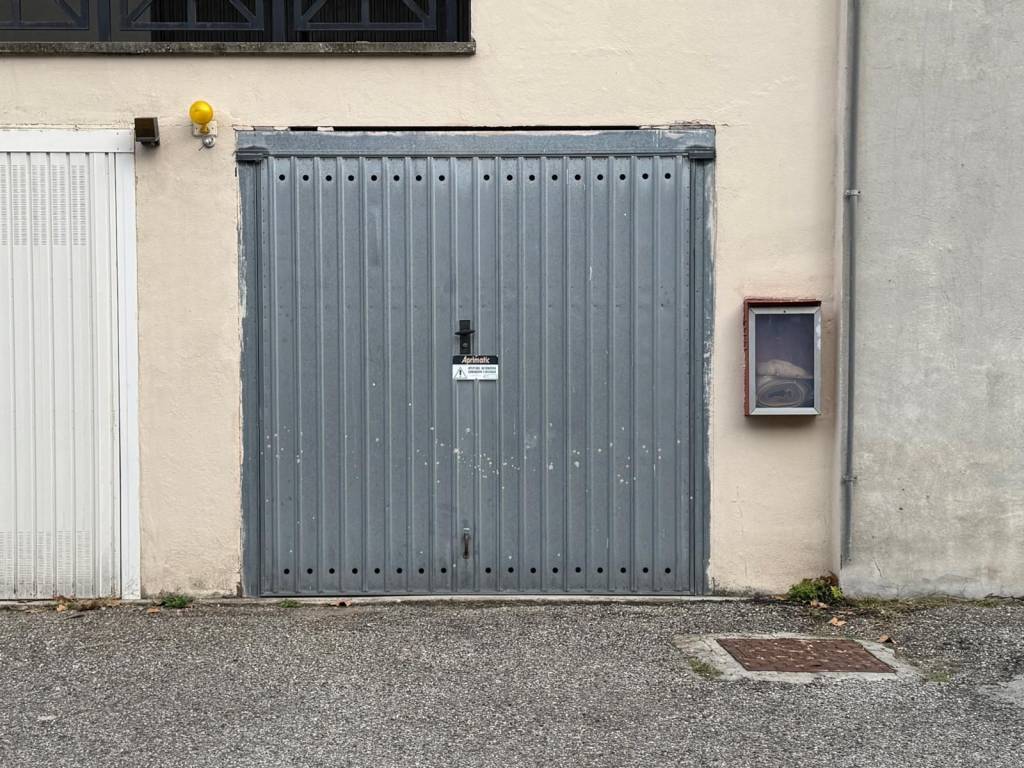 Garage - box via igino garbini 84g, villanova - riello, viterbo