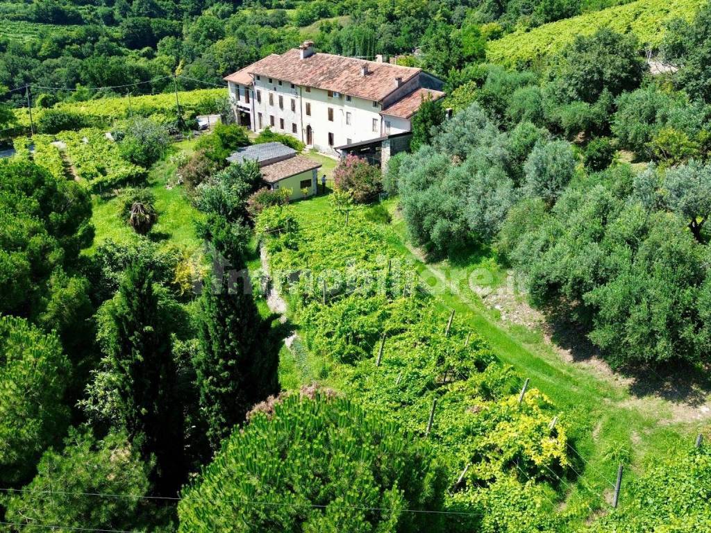 Rustico Roma Vendita Rustico in via Roma Soave. Da ristrutturare, posto auto, 250 m² ...