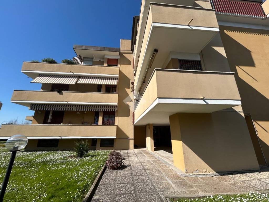 Quadrilocale via francesco de pinedo 10, san giusto - aeroporto, pisa