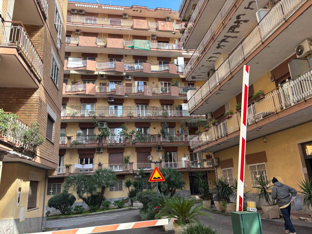 Quadrilocale via adolfo omodeo, pigna - omodeo, napoli