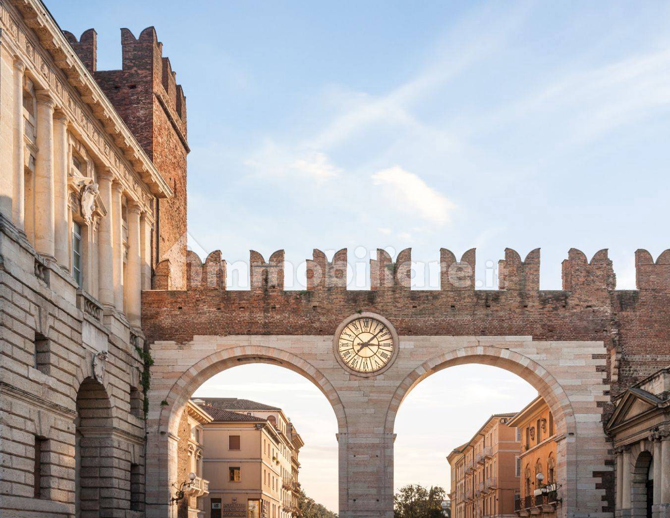 Palazzo - Edificio in vendita a Verona